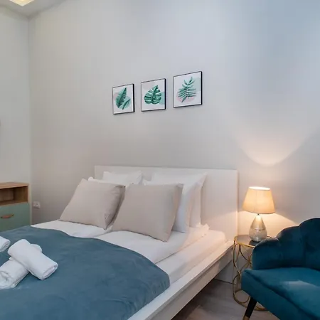 Very New And Large Ac Apartment Budapest
